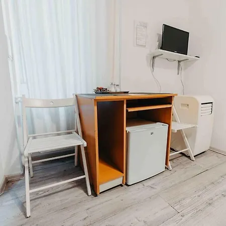 Cozy Amzei *